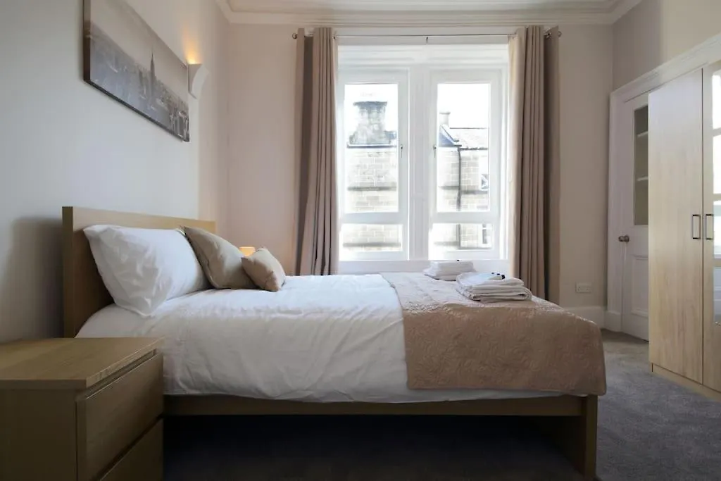 Modern City Centre Apartment In Central Hub Edimburgo